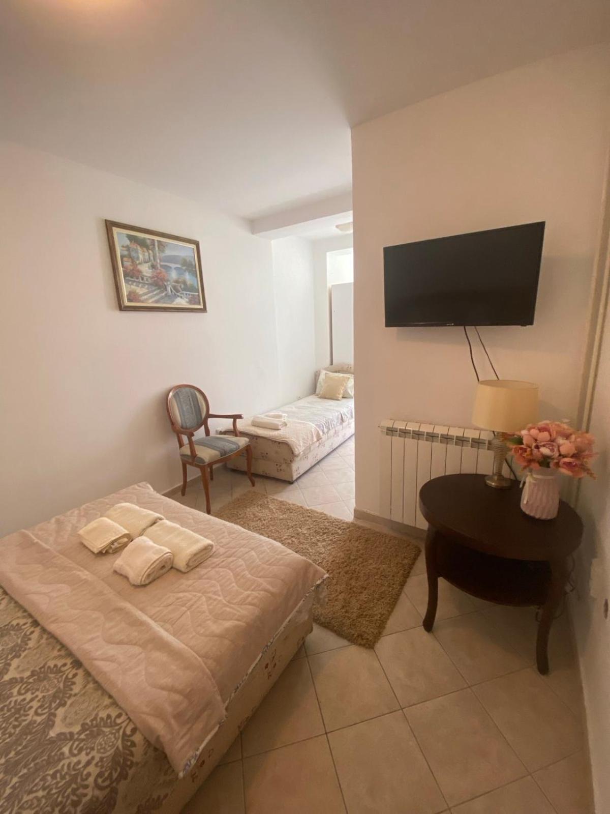 Miomir Perazic Apartments Petrovac Extérieur photo