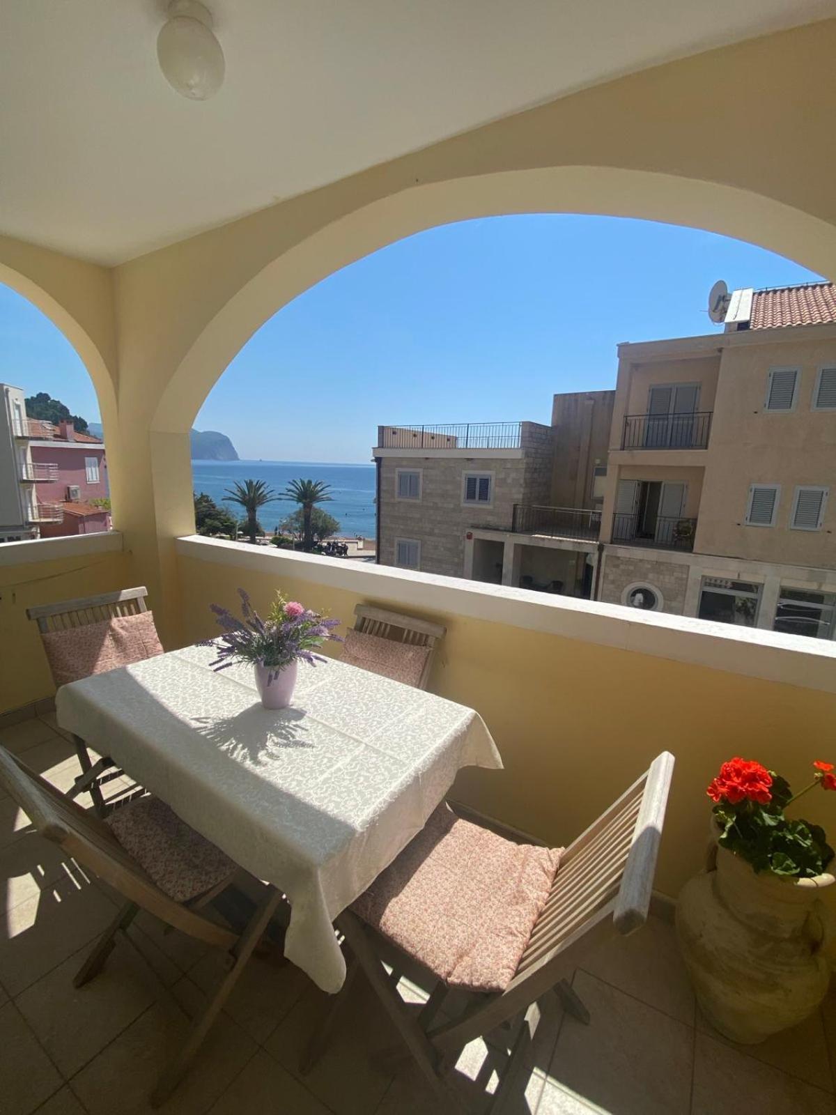 Miomir Perazic Apartments Petrovac Extérieur photo