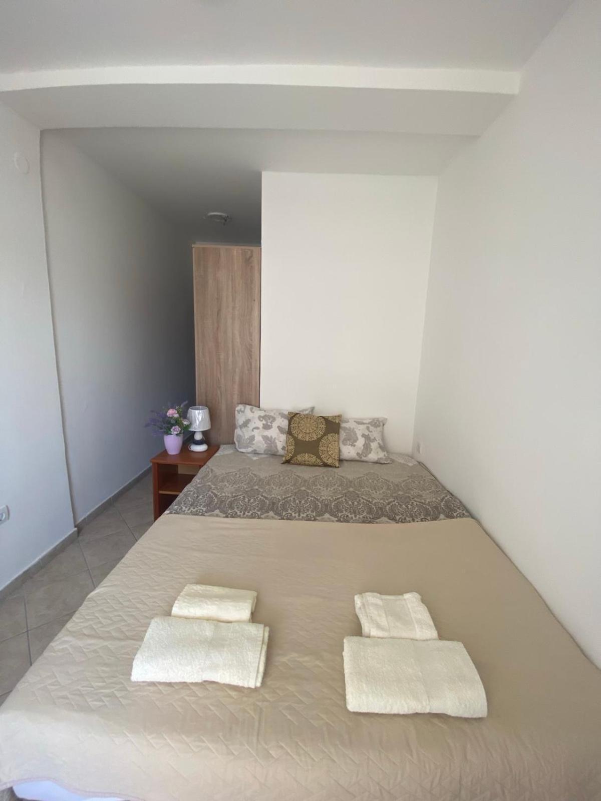Miomir Perazic Apartments Petrovac Extérieur photo
